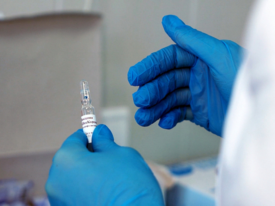 В Приморье продолжают свою работу пункты вакцинации от COVID-19