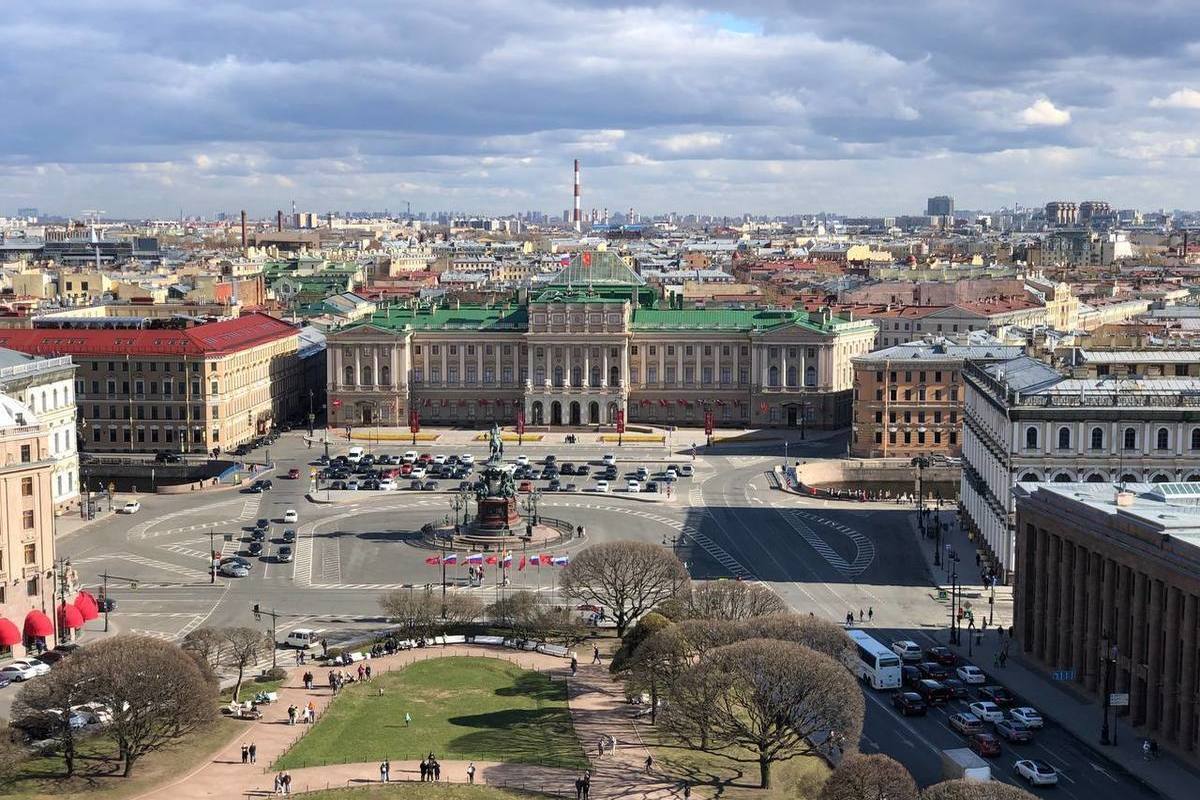 Мариуполь санкт петербург дорога. Сад Мариинского дворца. Смотровая площадь Питер. Города побратимы СПБ. Санкт-Петербург и Мариуполь города побратимы.