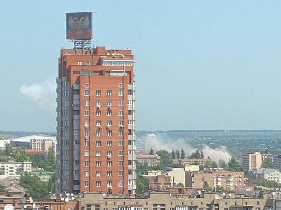 Обстрелом повреждены гимназия и школа в центре Донецка