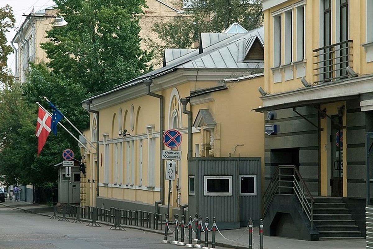 посольства в санкт петербурге