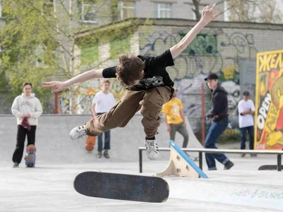 Состязания в дисциплине «скейтбординг-улица» прошли на базе открытого скейт-парка Дома молодежи