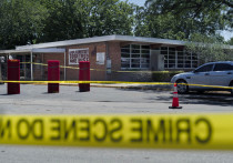 После стрельбы в техасском городе Ювалде, где 18-летний Сальвадор Рамос 24 мая убил в начальной школе 18 детей и троих взрослых, вырос спрос на пуленепробиваемые рюкзаки