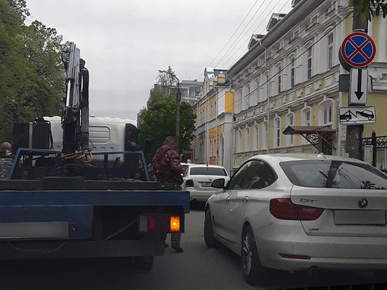 За неделю в Рязани за нарушение правил парковки эвакуировали 161 машину