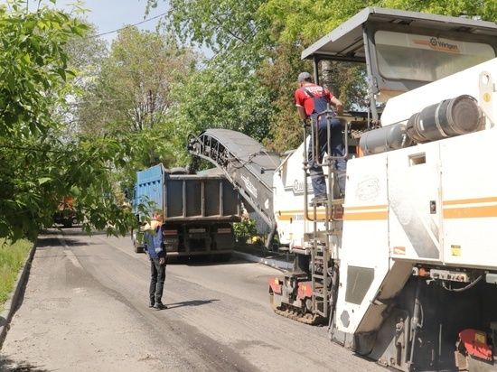 В Курске за 44 млн рублей отремонтируют 1,7 км дороги на улице Пионеров