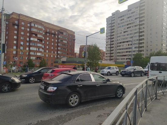Опасная аварийная ситуация нависла над новосибирскими водителями