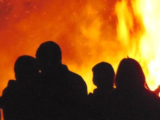 Пятерых школьников наградили за спасение детей на пожаре в Забайкалье