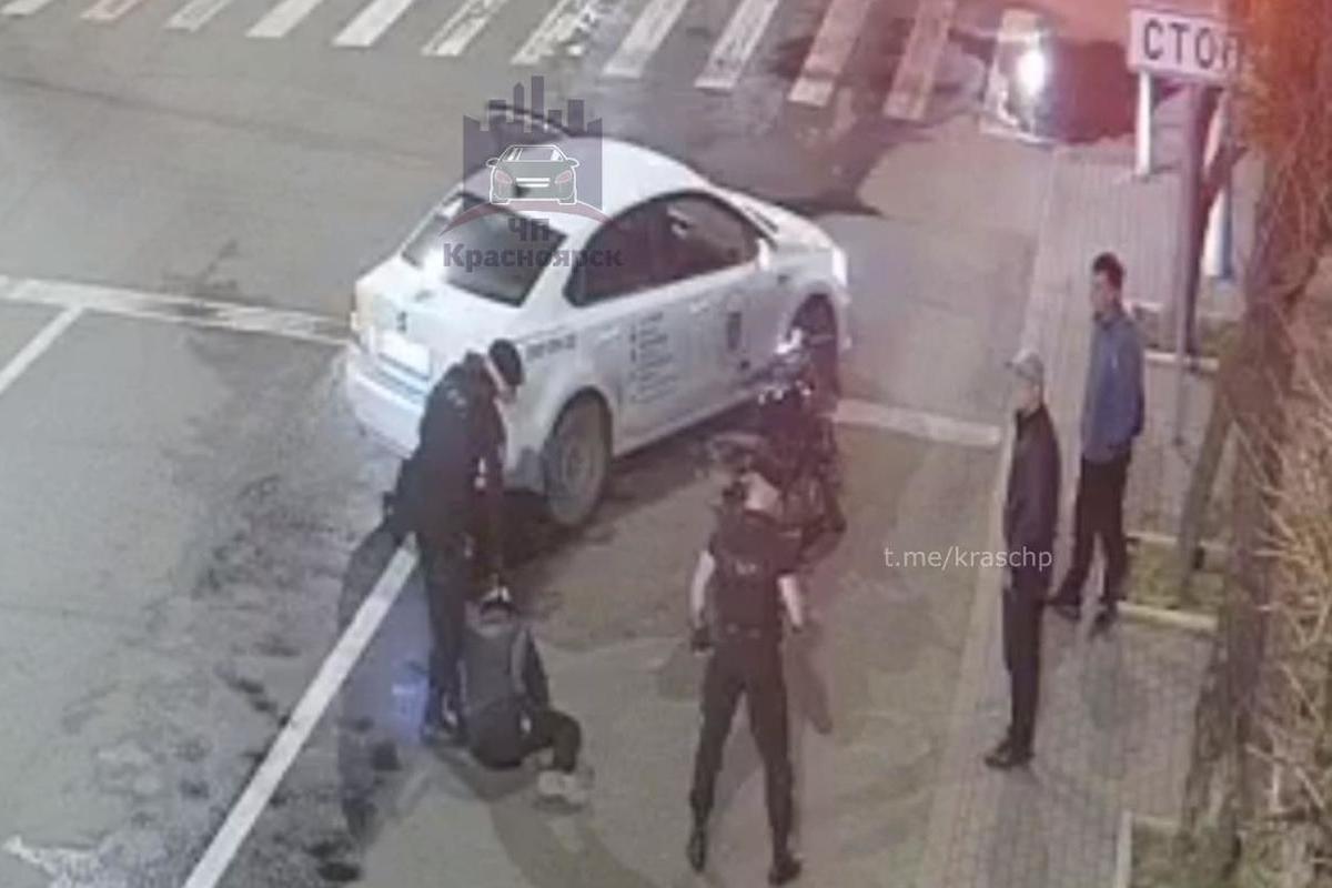 Крас чп. Полиция задерживает пьяных. ЧОПОВЦЫ избили мотоциклиста в Красноярске.
