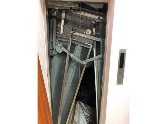 По факту падения лифта в МФЦ Чебоксар возбудили уголовное дело