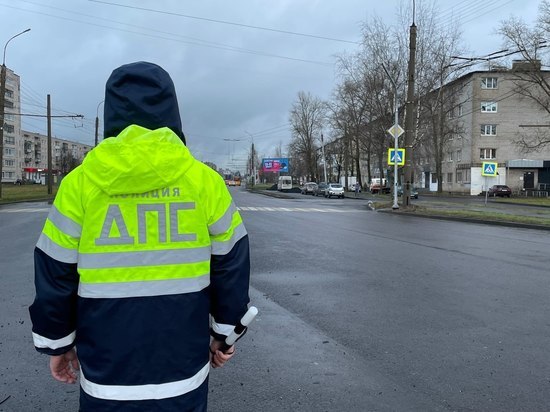 ГИБДД разыскивает водителя из Великого Новгорода, который сбил самокатчика