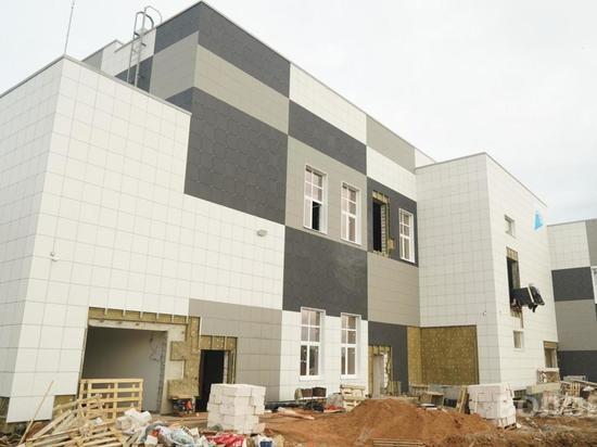 Школа на улице Возрождения в Вологде готова на 70%