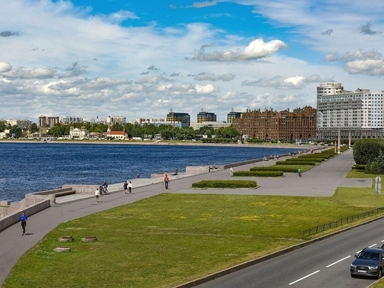 В КРТИ ответили, когда поменяют ржавые решетки на Свердловской набережной