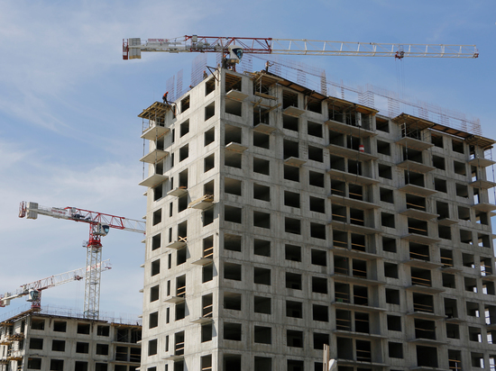 Спрос на землю под строительство жилья в Петербурге упал на 54 %