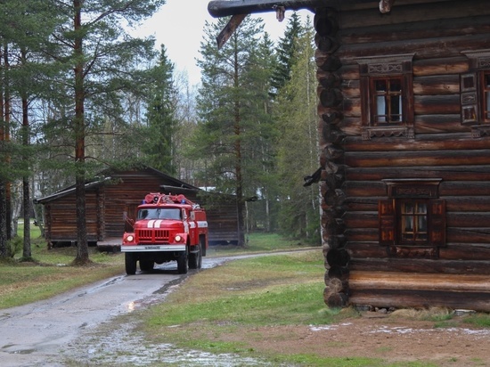 Профилактика пожаров в музее деревянного зодчества имеет особое значение как с точки зрения безопасности туристов, так и для сохранения уникальных архитектурных памятников
