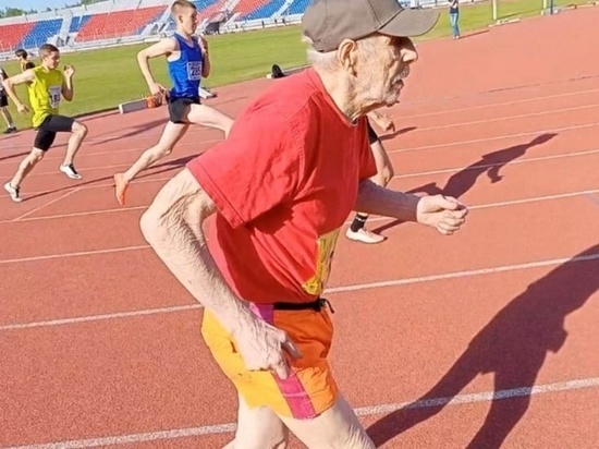 95-летний житель Красноярска установил рекорд России по легкой атлетике