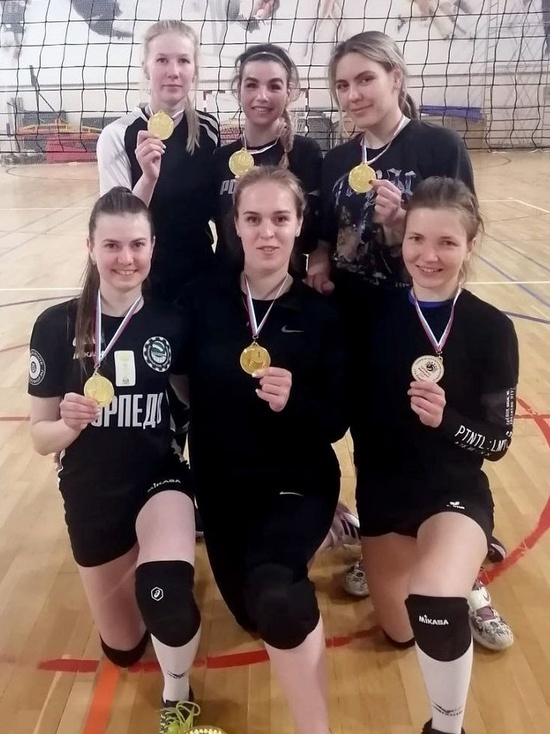 Волейболистки из Серпухова победили на турнире в Пущино