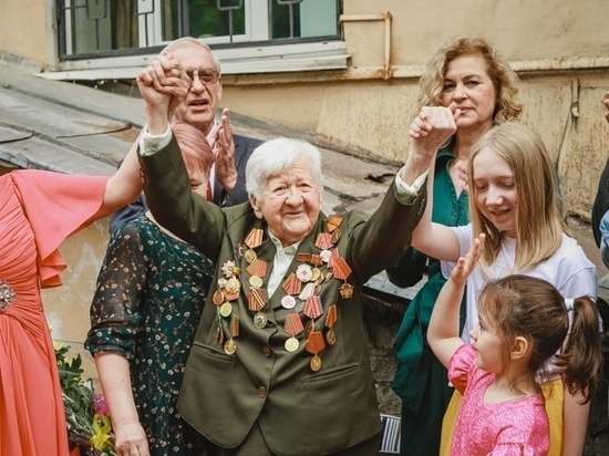 В Липецке 100-летний юбилей отпраздновала ветеран ВОВ