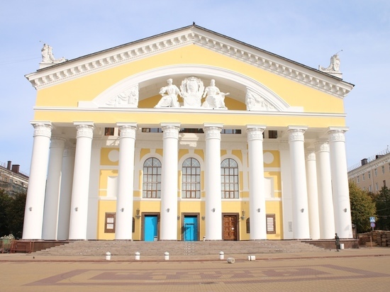 Калужский областной драмтеатр закрывает сезон