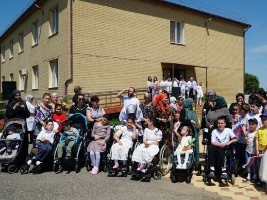 В столице Дагестана открыли детскую площадку для детей с ОВЗ