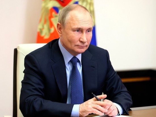 Путин пообещал обеспечить всем детей-сирот Донбасса