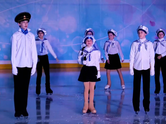 Ледовое шоу в Невинномысске посетили дети из ДНР и ЛНР