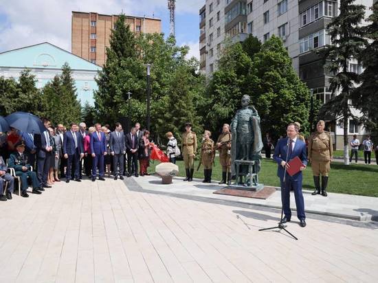 В Курске 1 июня состоялось открытие памятника «Сынам полков»