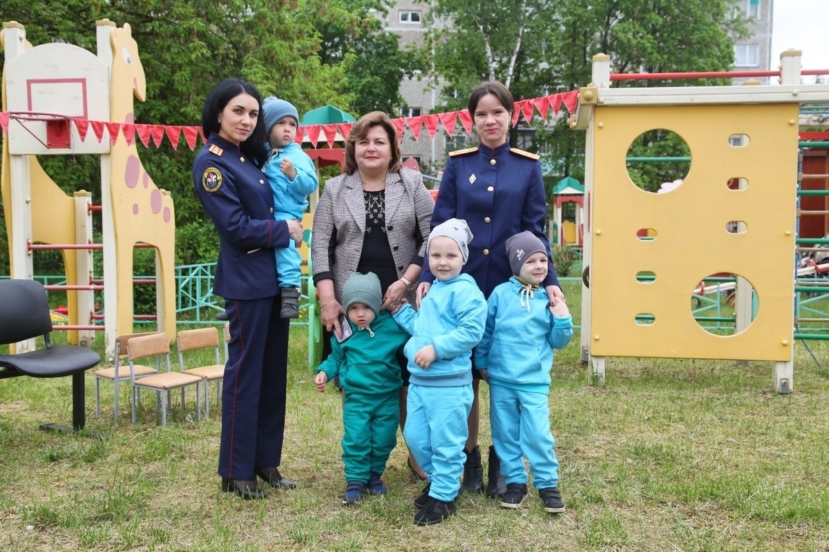 Следователи Тверской области приехали в «Теремок» - МК Тверь