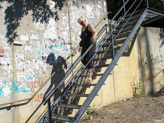 В Симферополе запланирован ремонт лестниц-переходов