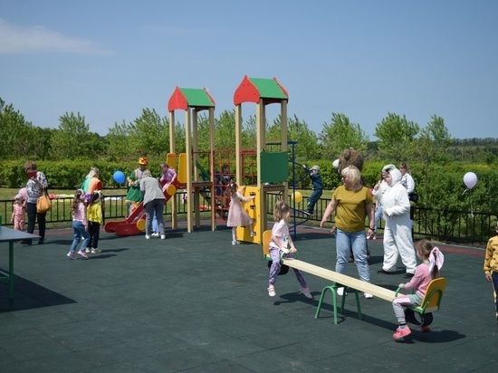 В Белгородской области обустроили еще одну детскую площадку