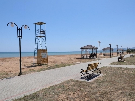 Глава Дагестана осмотрел новый пляж "Волна"