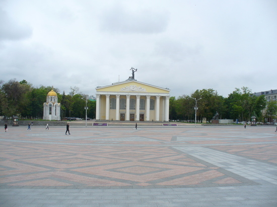 На Соборной площади в Белгороде установят временную спортплощадку для занятий пляжными видами спорта