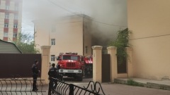 В Улан-Удэ загорелась гостиница "Байкал Плаза"