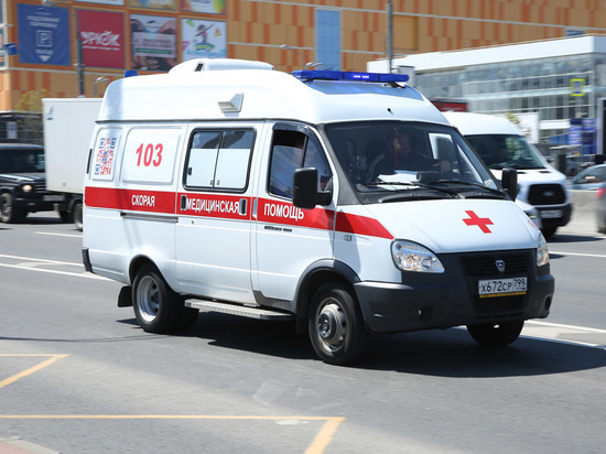 На место пожара в БЦ «Сетунь» направили 15 бригад «скорой помощи»