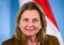 Бывший министр иностранных дел Австрии Карин Кнайсль отвергла появившиеся в СМИ сведения о ее возможных связях с российскими спецслужбами