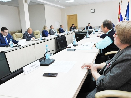 Новосельцев выступил с инициативой совершенствовать административное законодательство с учетом муниципальной повестки