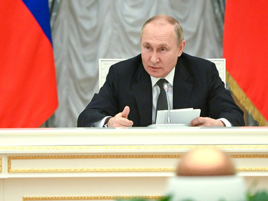 Путин прилетел в Сочи на переговоры с председателем Африканского союза