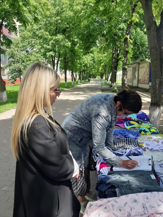 В Курске оштрафовали 11 уличных коммерсантов за несанкционированную торговлю
