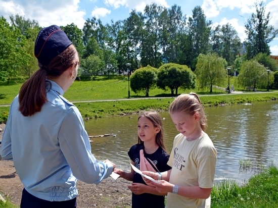 Смолянам напомнили о правилах поведения на воде