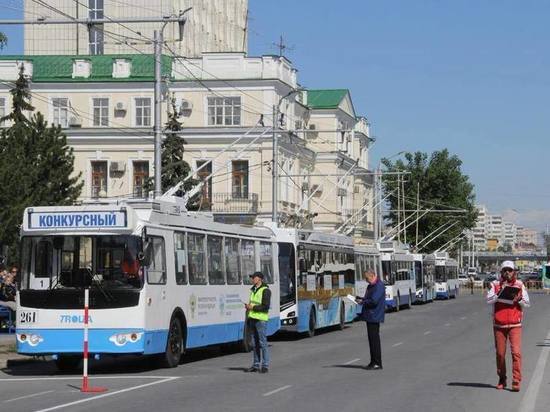 На Соборной площади в Омске прошёл самый зрелищный этап конкурса «Лучший водитель троллейбуса»