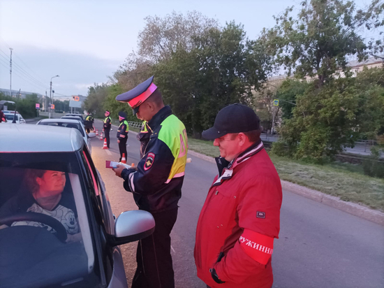 В Челябинской области полицейские провели сплошные проверки водителей
