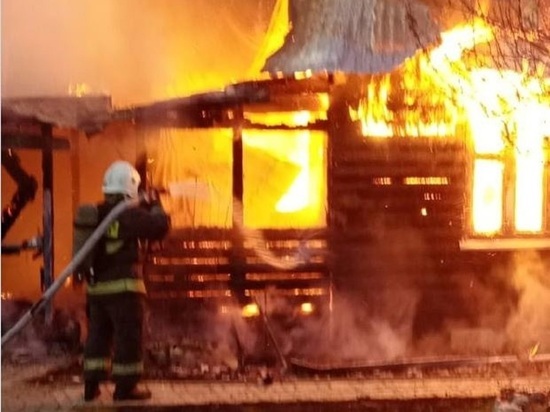 В Калуге на пожаре бани женщина получила серьезные ожоги