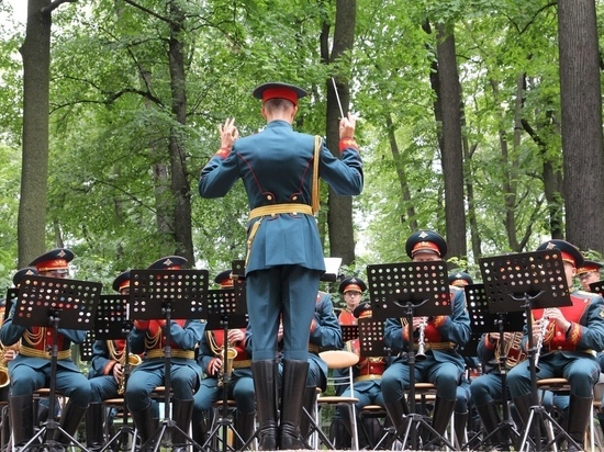 В Летнем саду 5 июня состоится выступление оркестров Западного военного округа