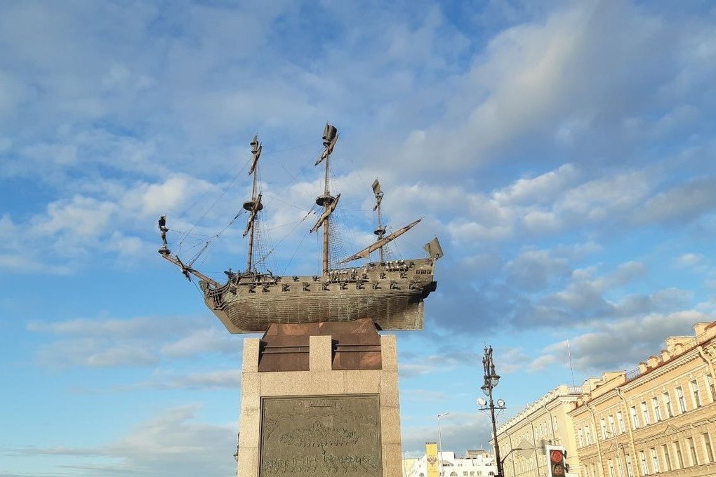 Набережная лейтенанта Шмидта лайнеры