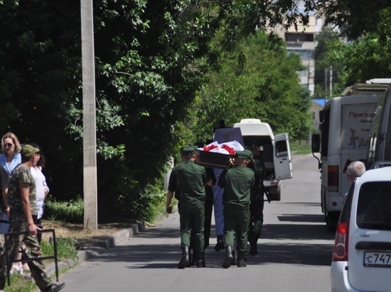 В Донецке похоронили десантника, погибшего во время спецоперации