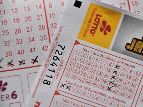 В Удмуртии стало на одного лотерейного миллионера больше: житель Ижевска выиграл более 2,4 миллиона рублей