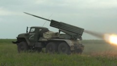 Реактивные системы залпового огня "Град" ударили по позициям ВСУ: видео