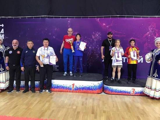 Юные борцы из Бурятии завоевали шесть медалей летней Спартакиады
