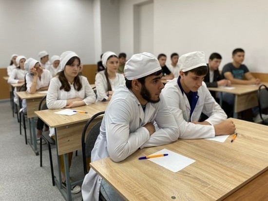 Дагестанские студенты написали Пушкинский диктант