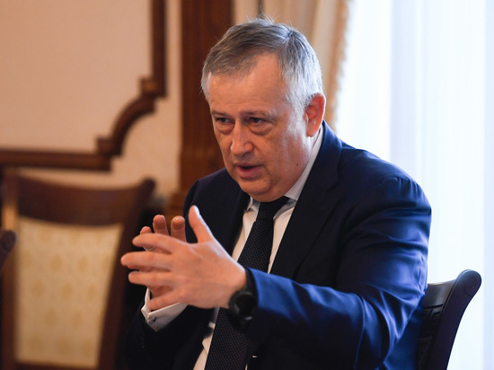 Губернатор Ленобласти ответил на вопросы местных жителей