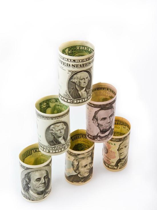 Финансовые пирамиды пытаются поглотить смолян