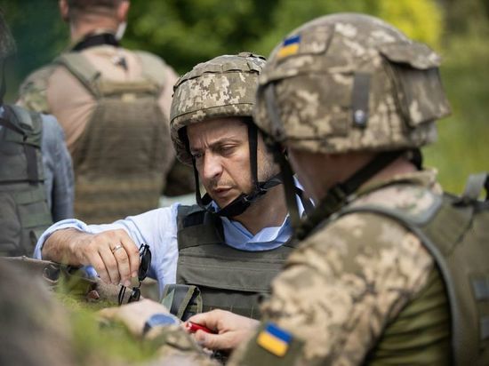 Зеленский заявил, что Украина не способна наступать